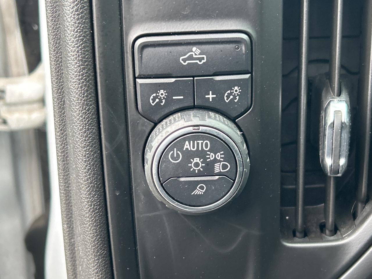 2019 Chevrolet Silverado 1500 Reg Cab 140 Work Truck   3 Pass Photo