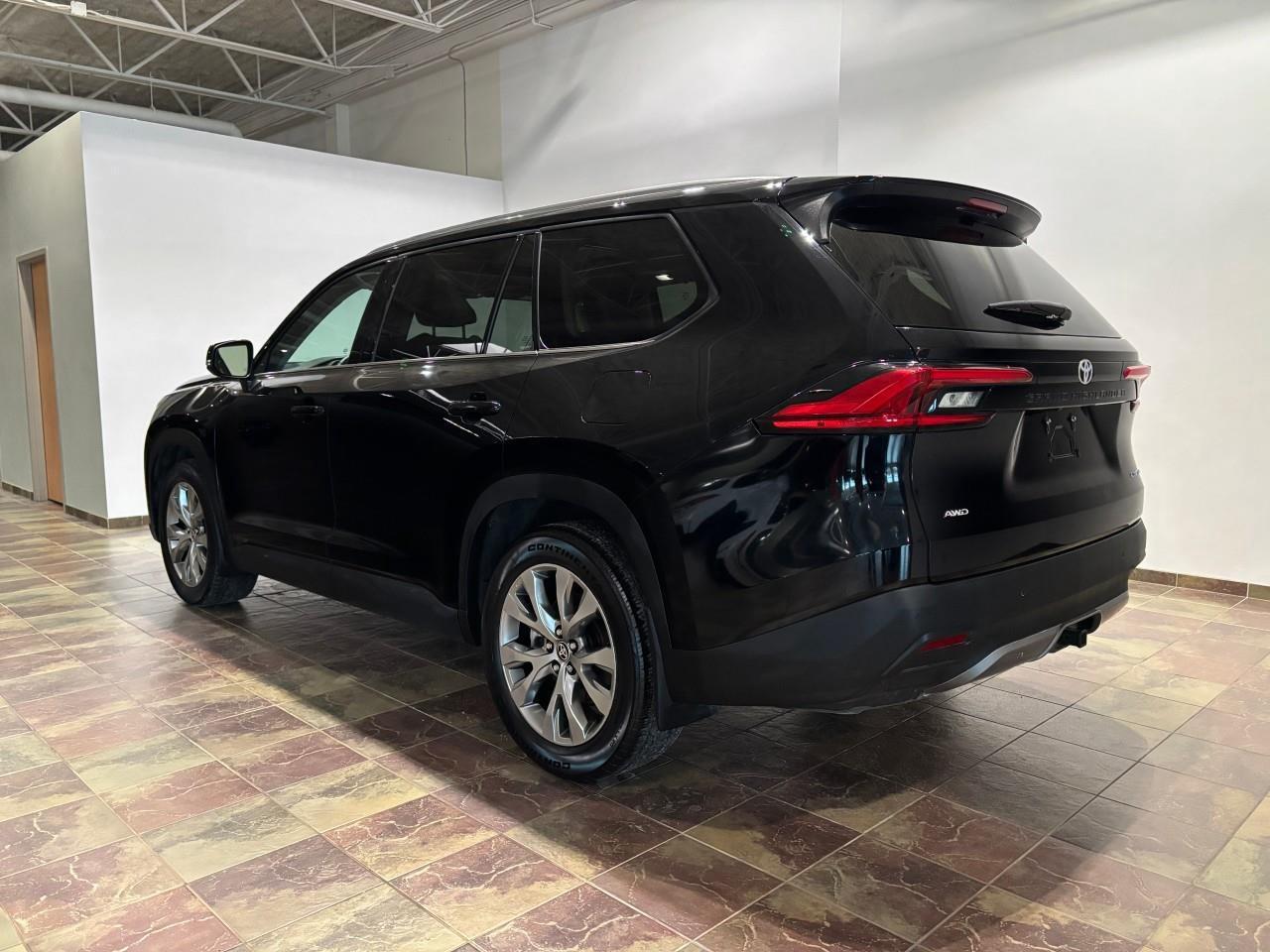 2024 Toyota Grand Highlander Limited Photo2