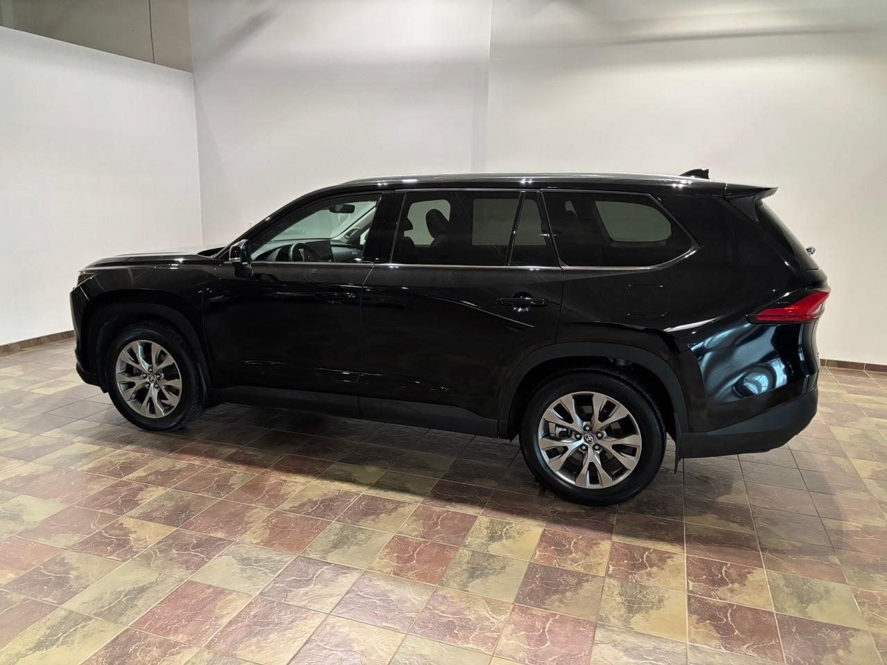 2024 Toyota Grand Highlander Limited Photo4