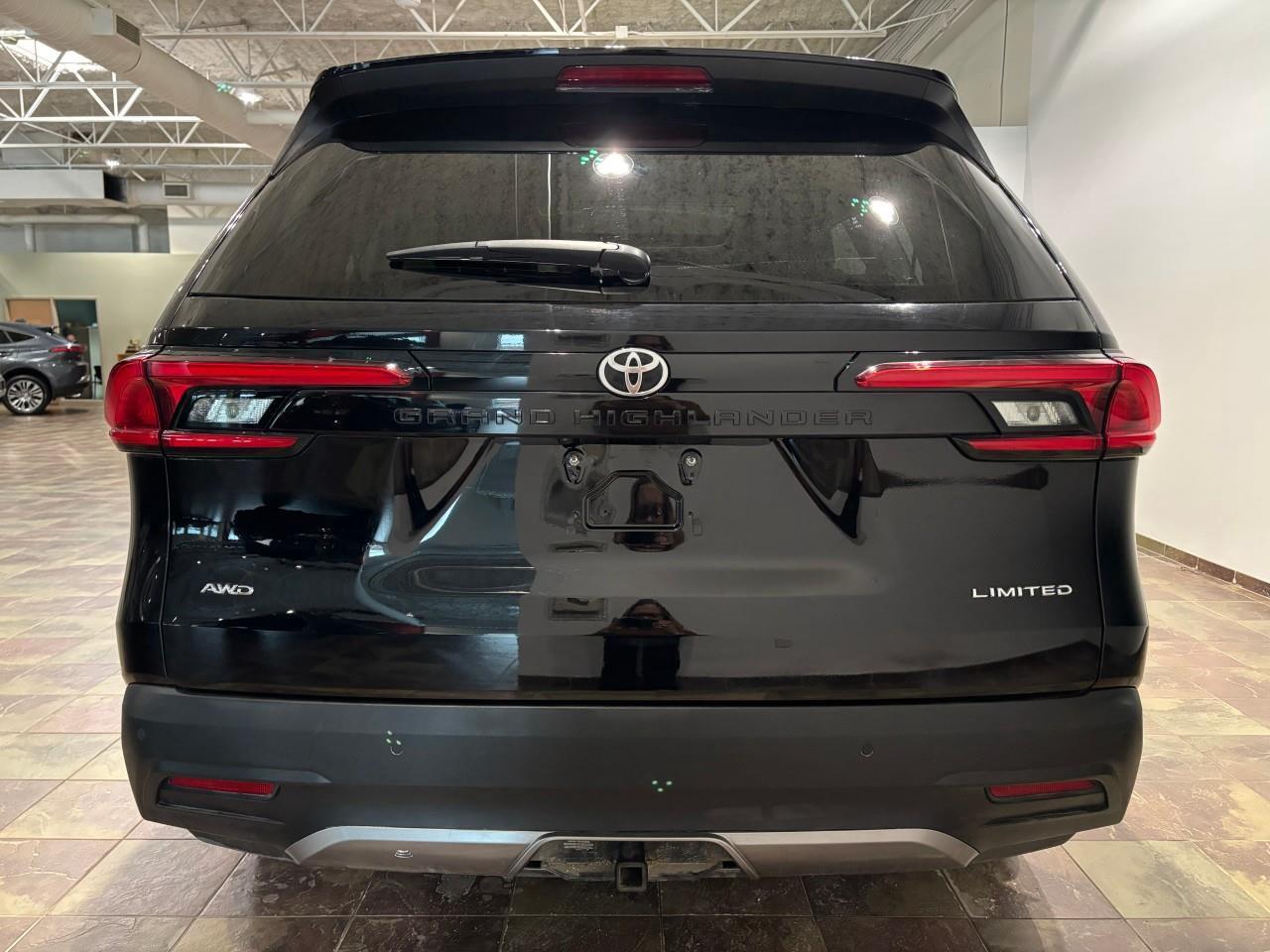 2024 Toyota Grand Highlander Limited Photo