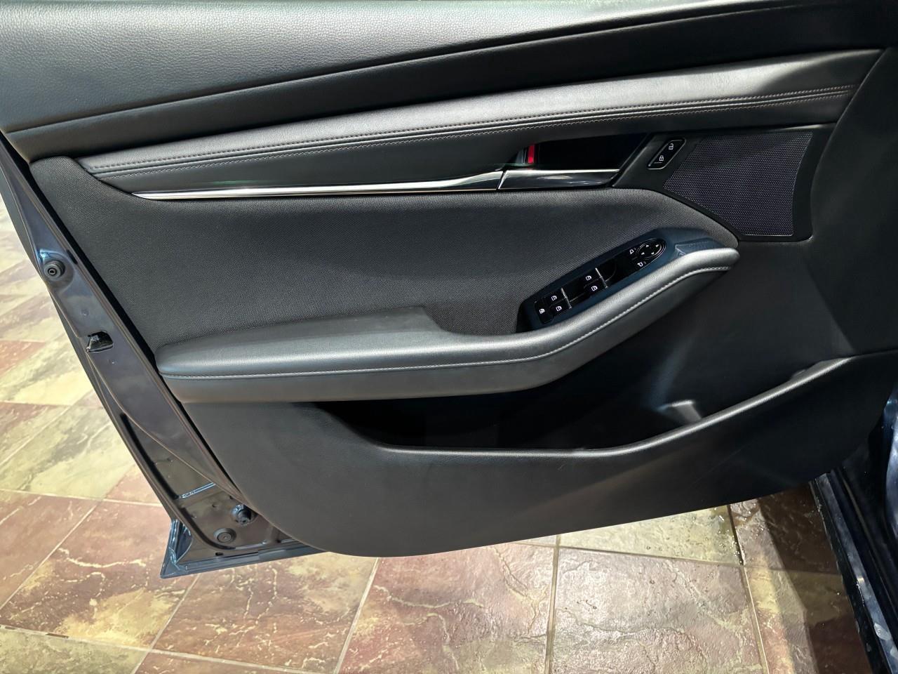 2020 Mazda MAZDA3 GS Photo