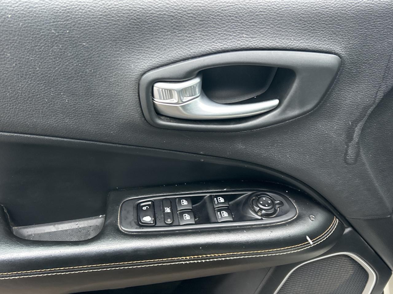 2018 Jeep Compass North   Clean Carfax Photo