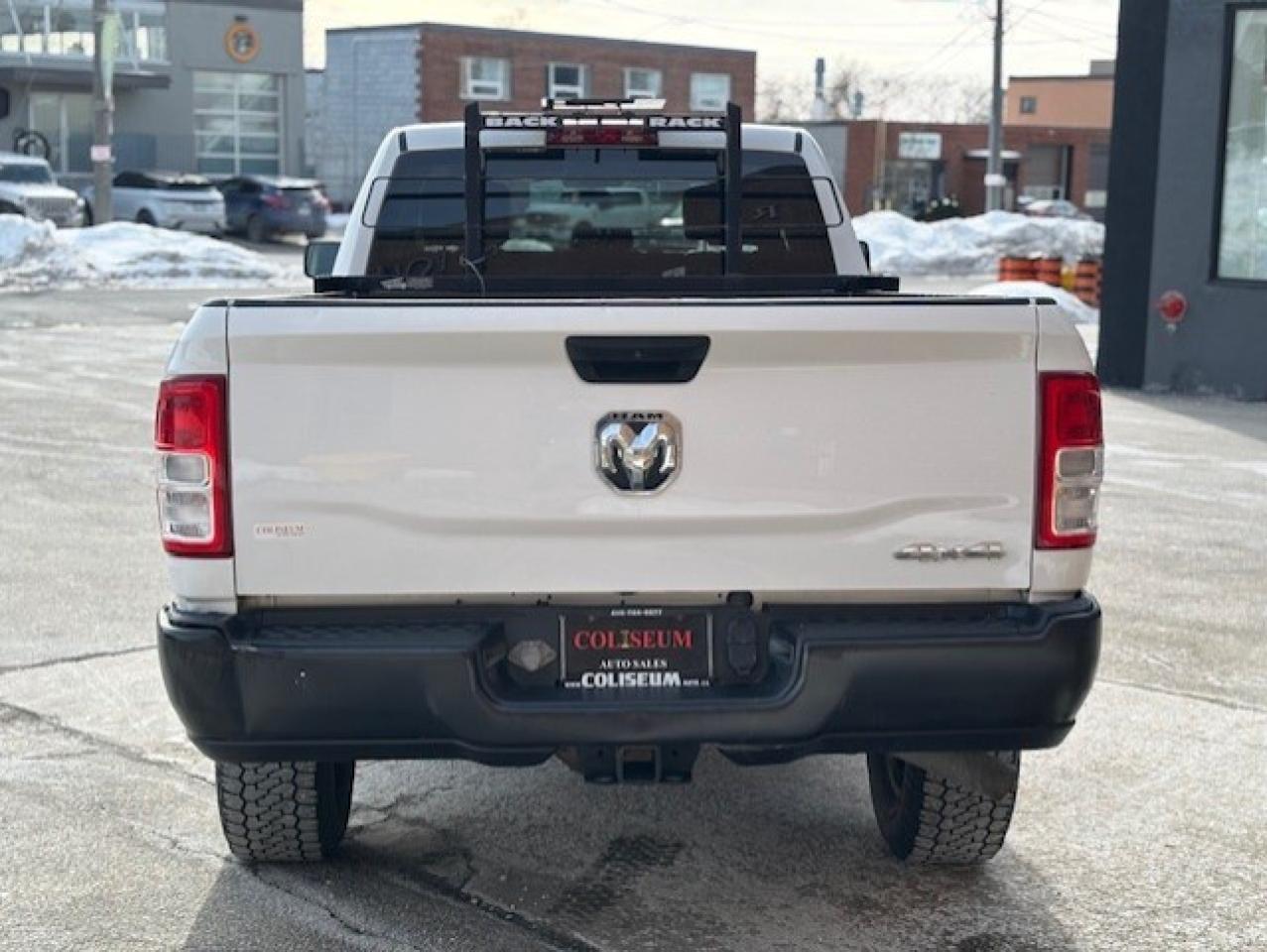 2019 RAM 2500 4X4 V8 TRADESMAN-CREW CAB LONG BOX-1 OWNER-FINANCE Photo4