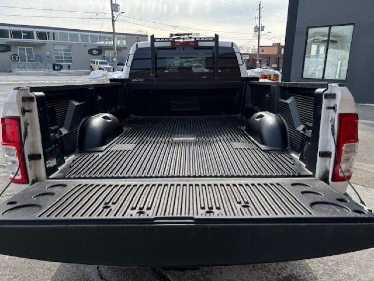 2019 RAM 2500 4X4 V8 TRADESMAN-CREW CAB LONG BOX-1 OWNER-FINANCE Photo