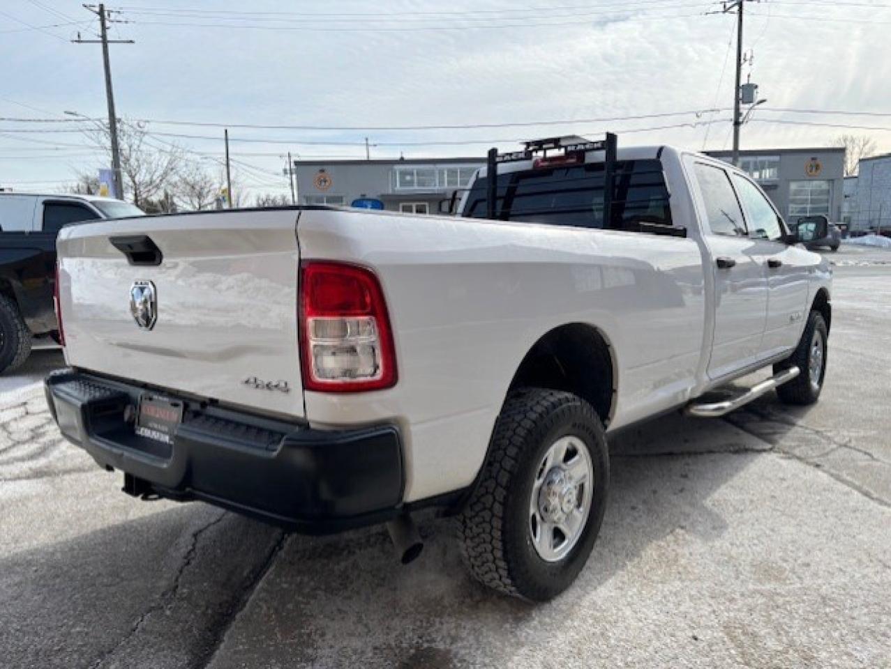 2019 RAM 2500 4X4 V8 TRADESMAN-CREW CAB LONG BOX-1 OWNER-FINANCE Photo