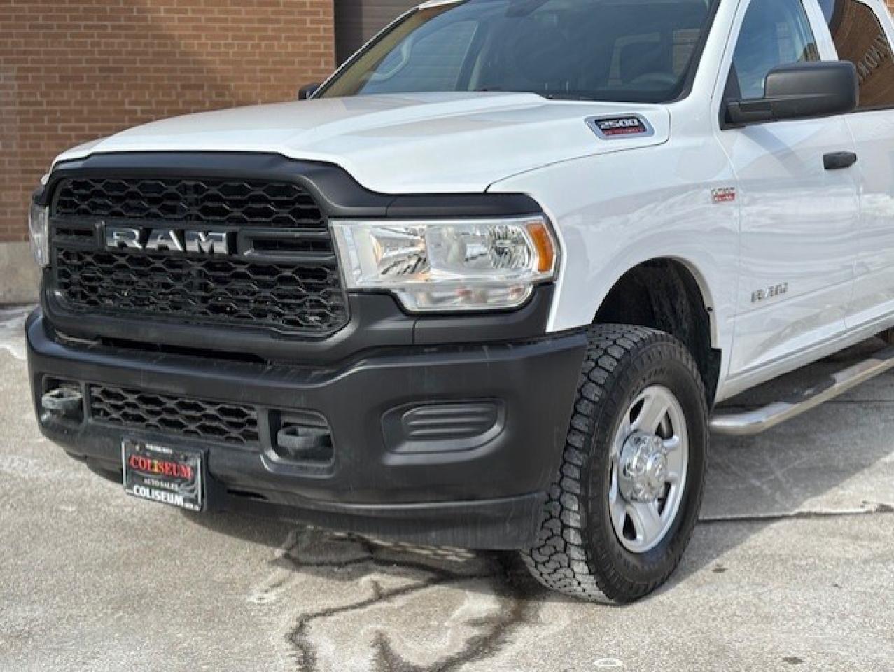2019 RAM 2500 4X4 V8 TRADESMAN-CREW CAB LONG BOX-1 OWNER-FINANCE Photo
