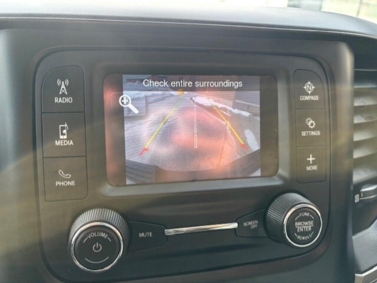 2019 RAM 2500 4X4 V8 TRADESMAN-CREW CAB LONG BOX-1 OWNER-FINANCE Photo