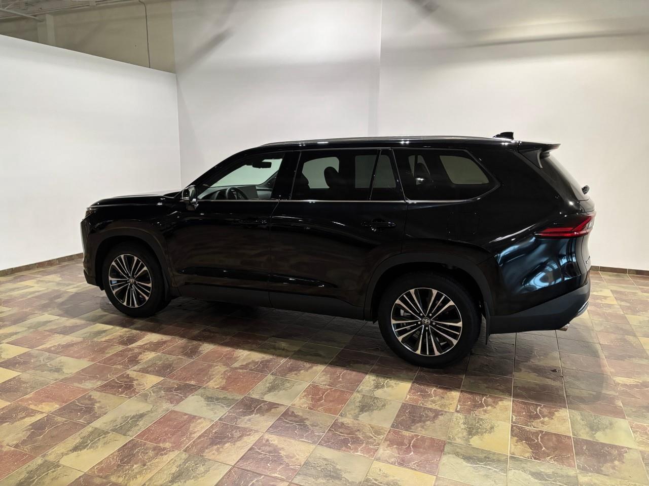 2025 Toyota Grand Highlander Platinum Max Photo4