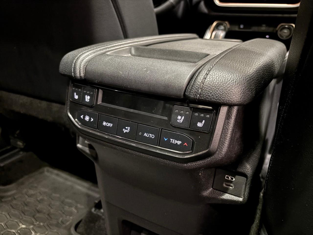 2025 Toyota Grand Highlander Platinum Max Photo