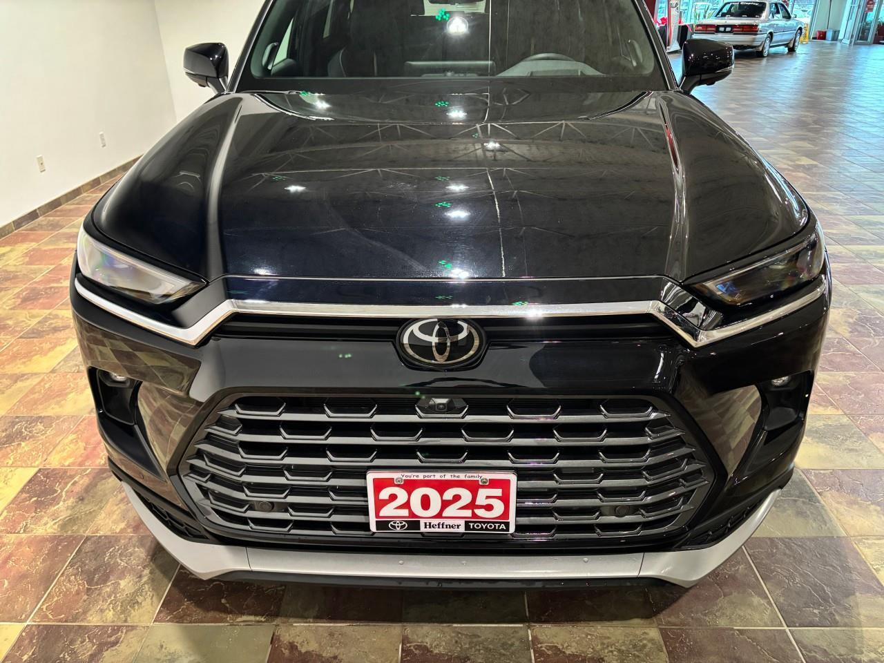 2025 Toyota Grand Highlander Platinum Max Photo