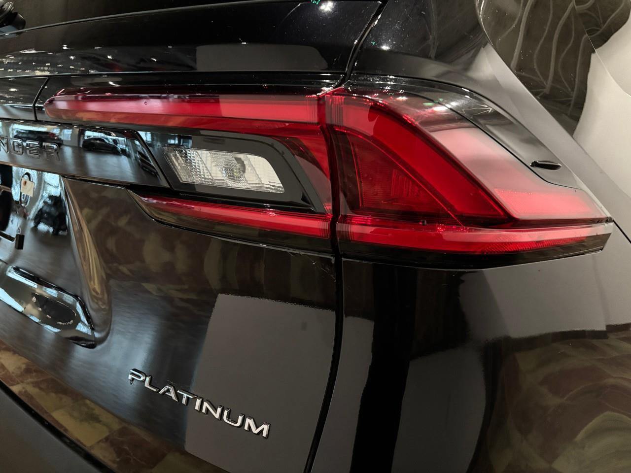 2025 Toyota Grand Highlander Platinum MAX 20 Allow Wheels - Panoramic Moonroof Photo