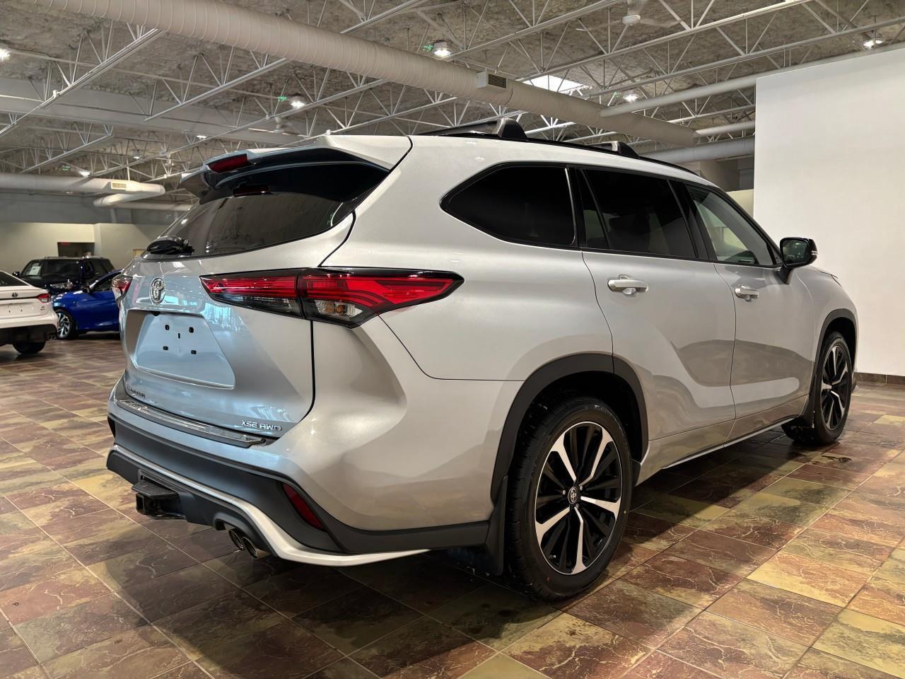 2022 Toyota Highlander XSE Photo