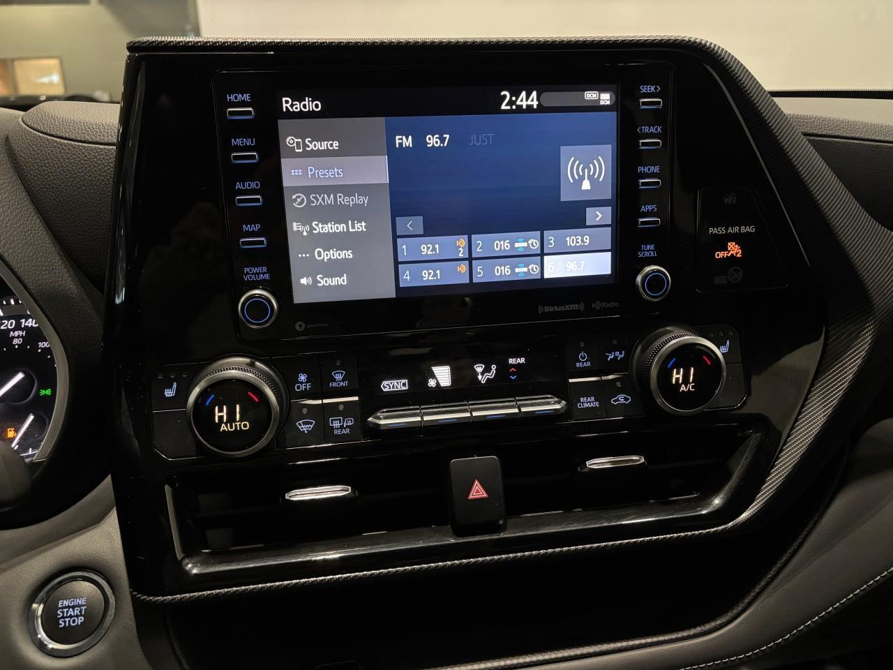 2022 Toyota Highlander XSE Photo