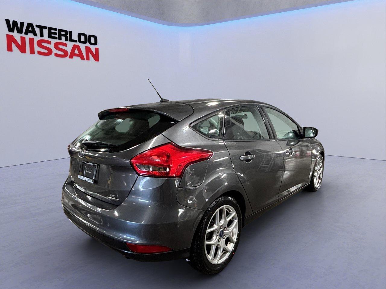 2015 Ford Focus SE Photo4