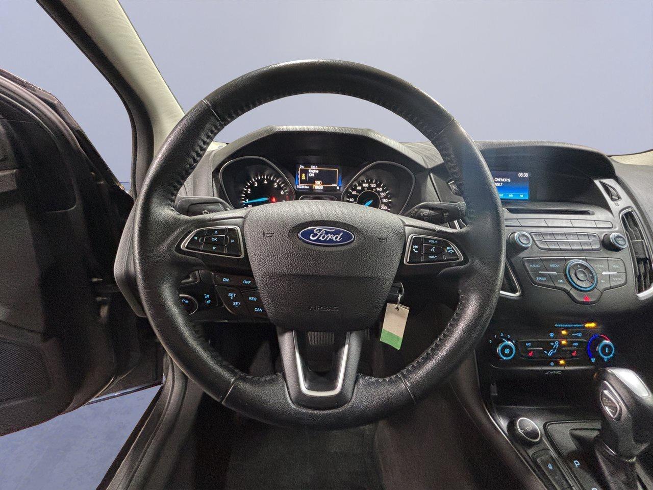 2015 Ford Focus SE Photo