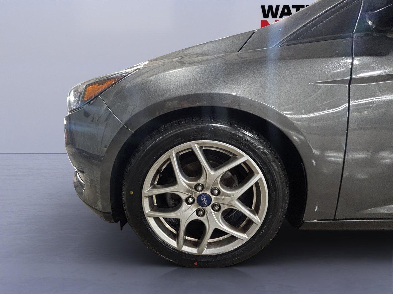 2015 Ford Focus SE Photo