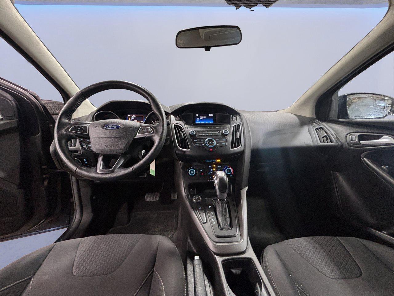 2015 Ford Focus SE Photo