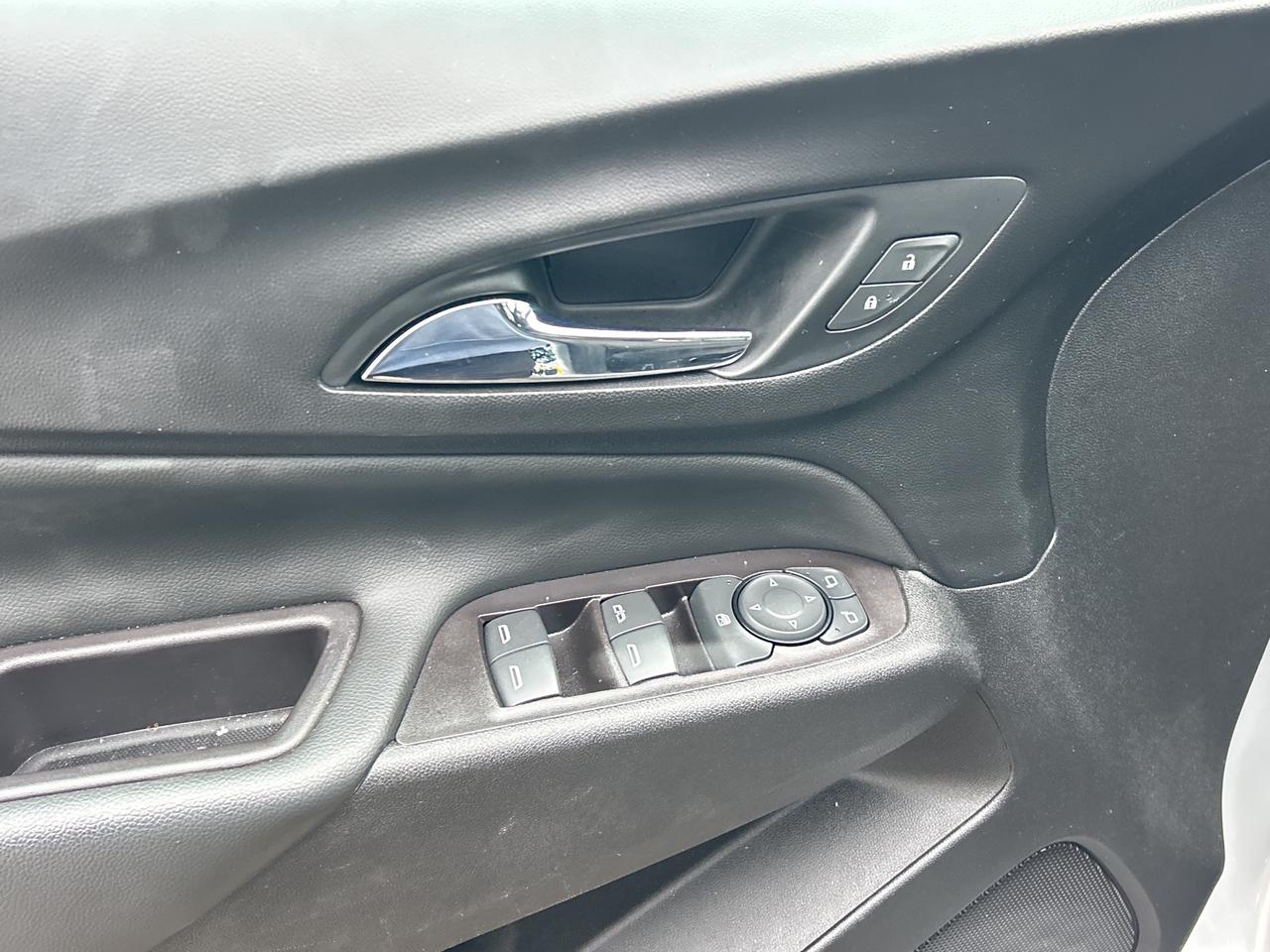 2021 Chevrolet Equinox LT TURBO Photo