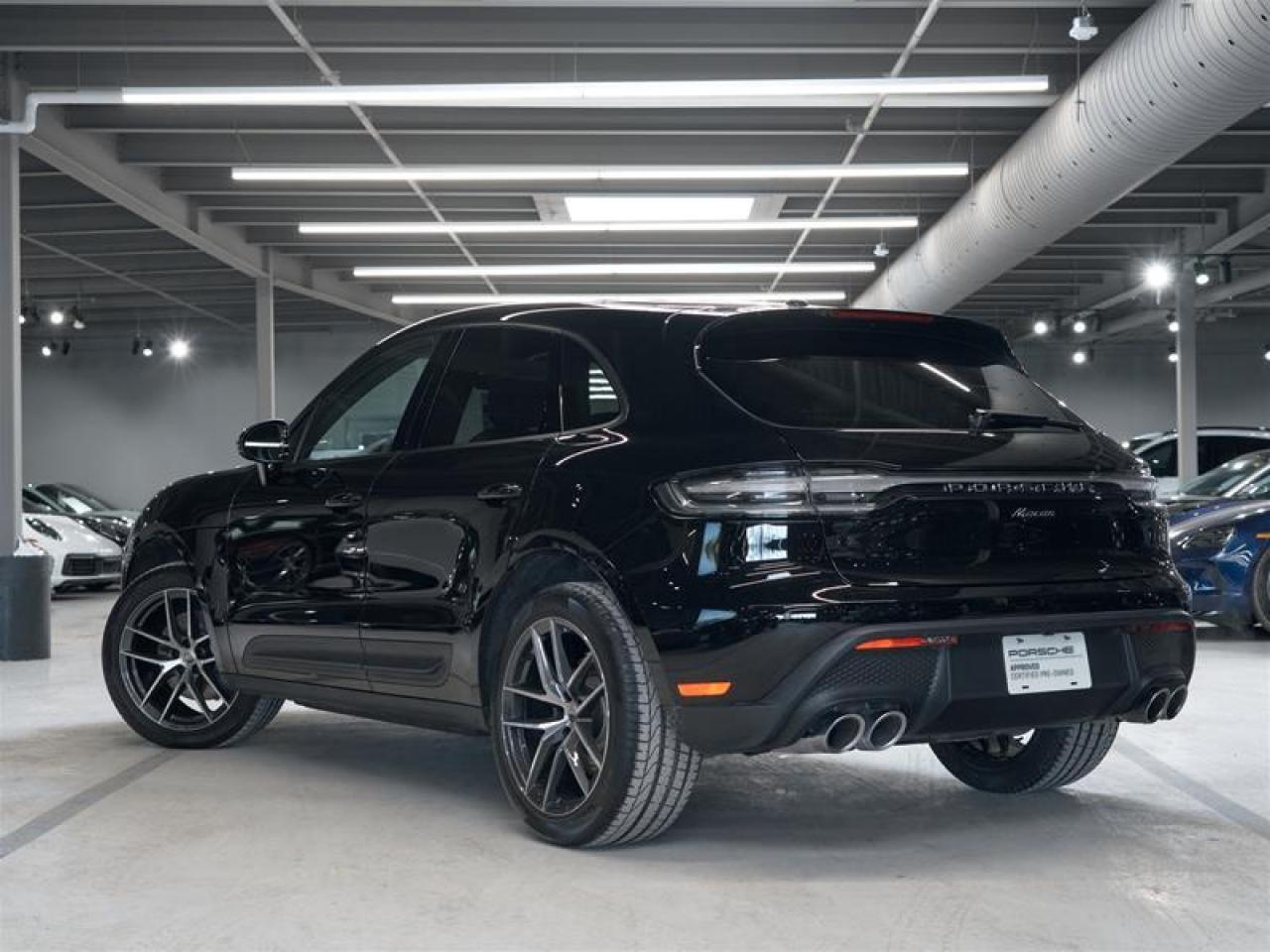 2025 Porsche Macan AWD Photo2