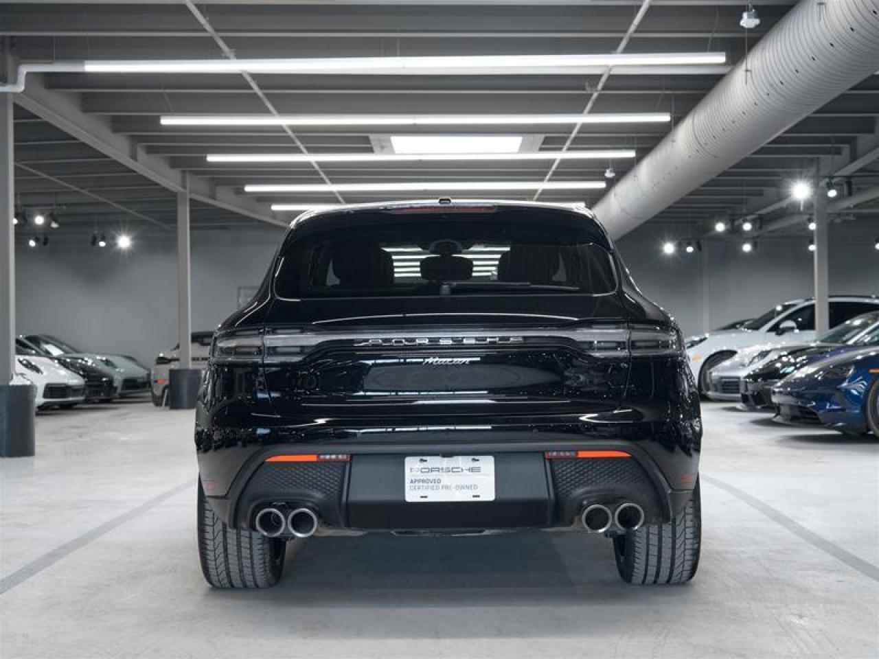2025 Porsche Macan AWD Photo3