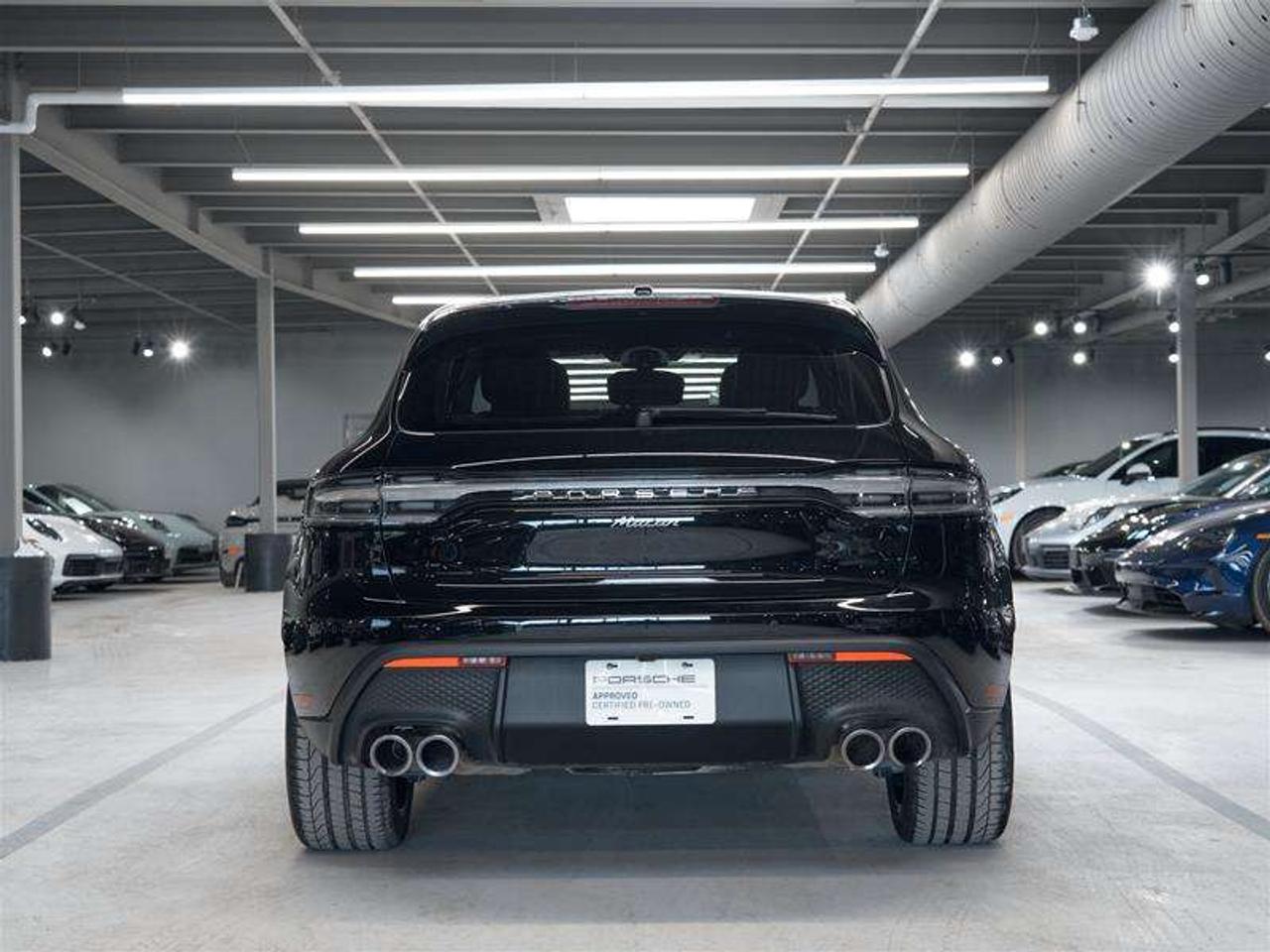 2025 Porsche Macan AWD Photo