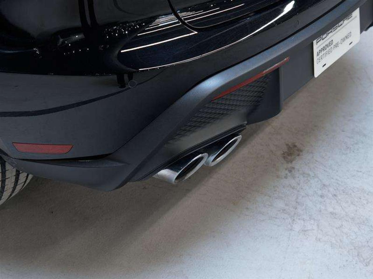 2025 Porsche Macan AWD Photo