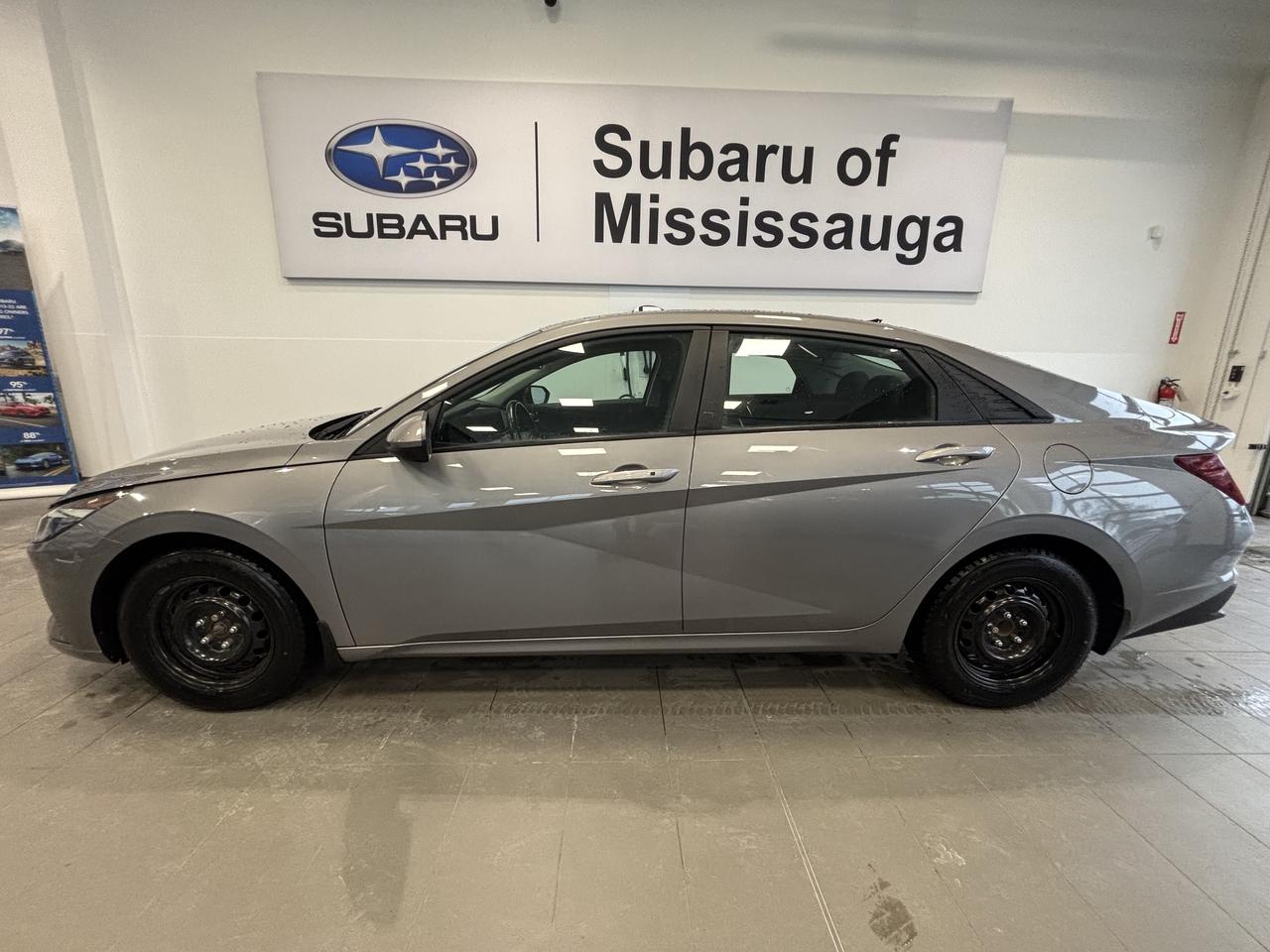 2023 Hyundai Elantra PREFERRED TRIM   ONE OWNER   CLEAN CARFAX  SUNROOF Photo