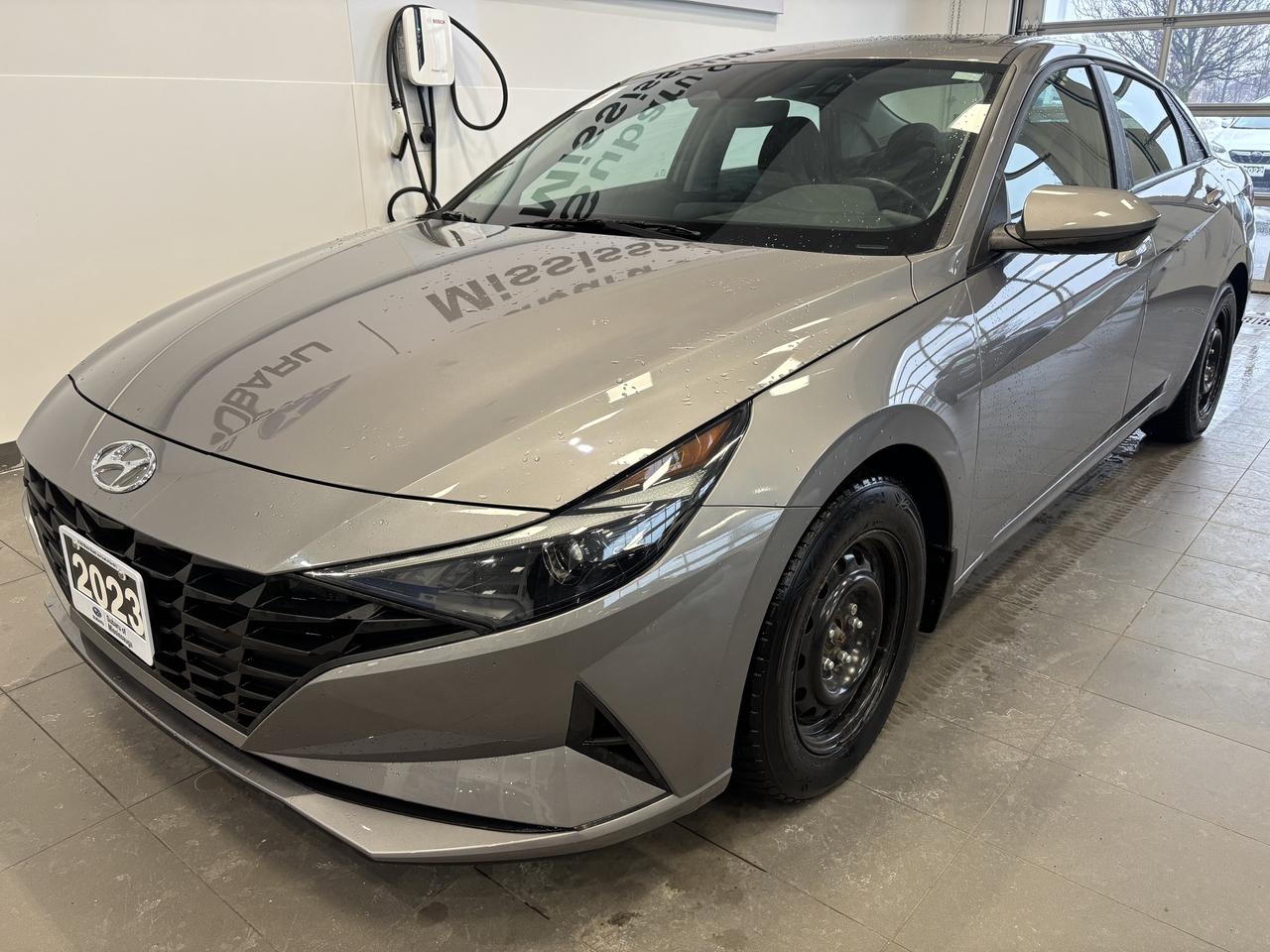 2023 Hyundai Elantra PREFERRED TRIM   ONE OWNER   CLEAN CARFAX  SUNROOF Photo2