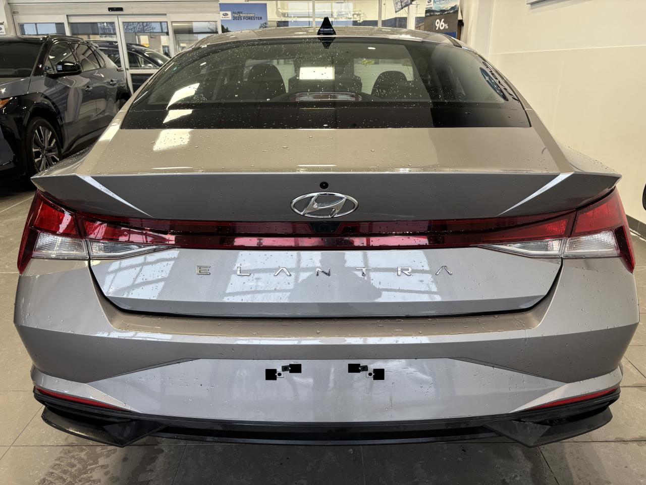 2023 Hyundai Elantra PREFERRED TRIM   ONE OWNER   CLEAN CARFAX  SUNROOF Photo