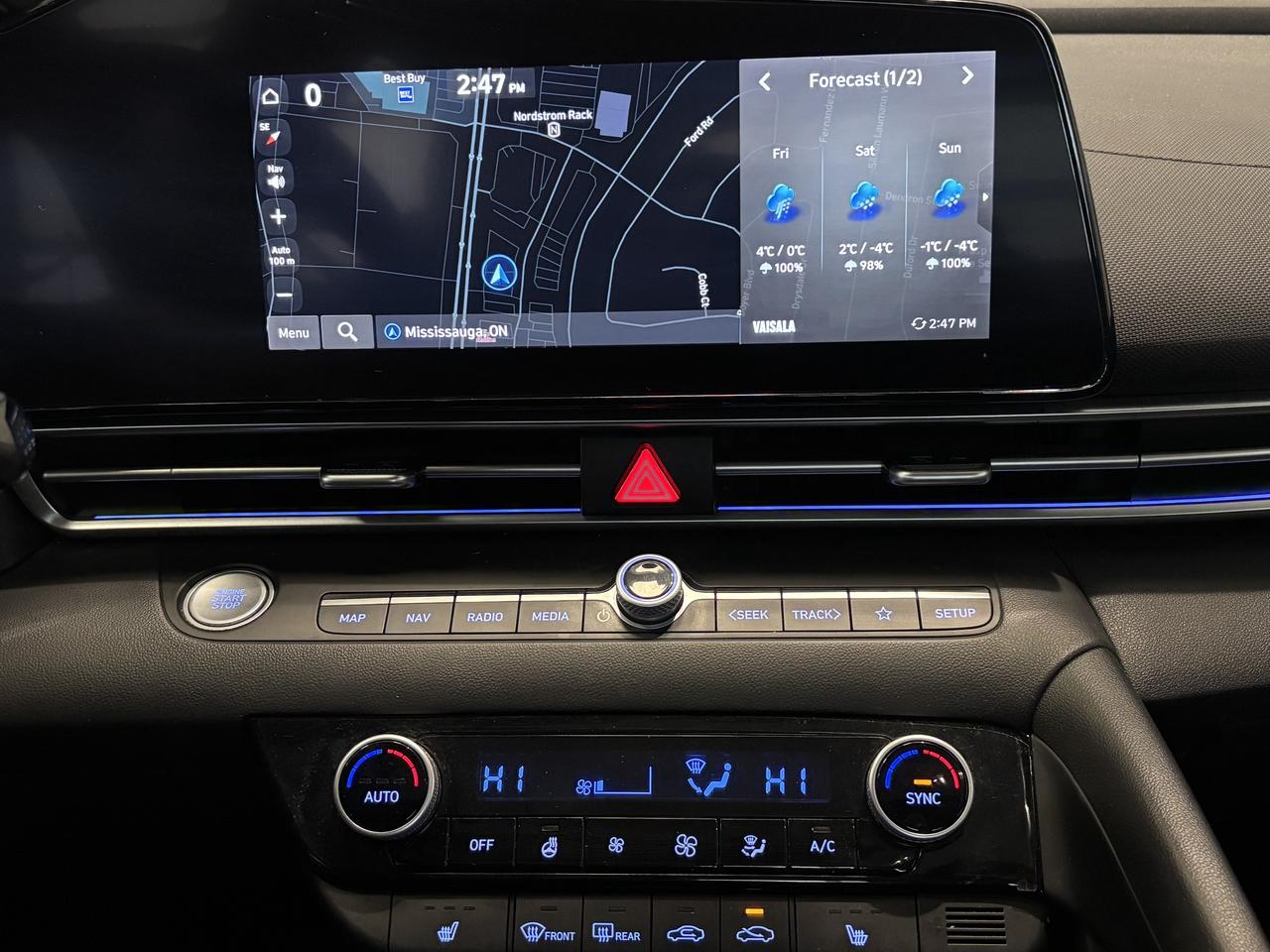 2023 Hyundai Elantra PREFERRED TRIM   ONE OWNER   CLEAN CARFAX  SUNROOF Photo