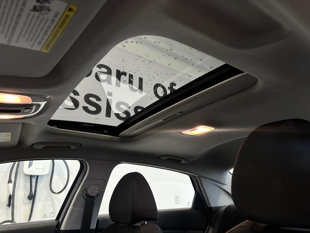 2023 Hyundai Elantra PREFERRED TRIM   ONE OWNER   CLEAN CARFAX  SUNROOF Photo