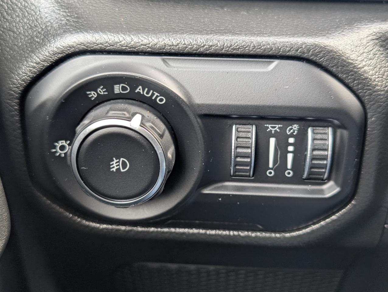 2021 Jeep Wrangler Sport 2dr 4x4 Photo