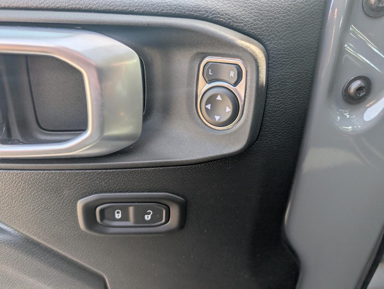 2021 Jeep Wrangler Sport 2dr 4x4 Photo