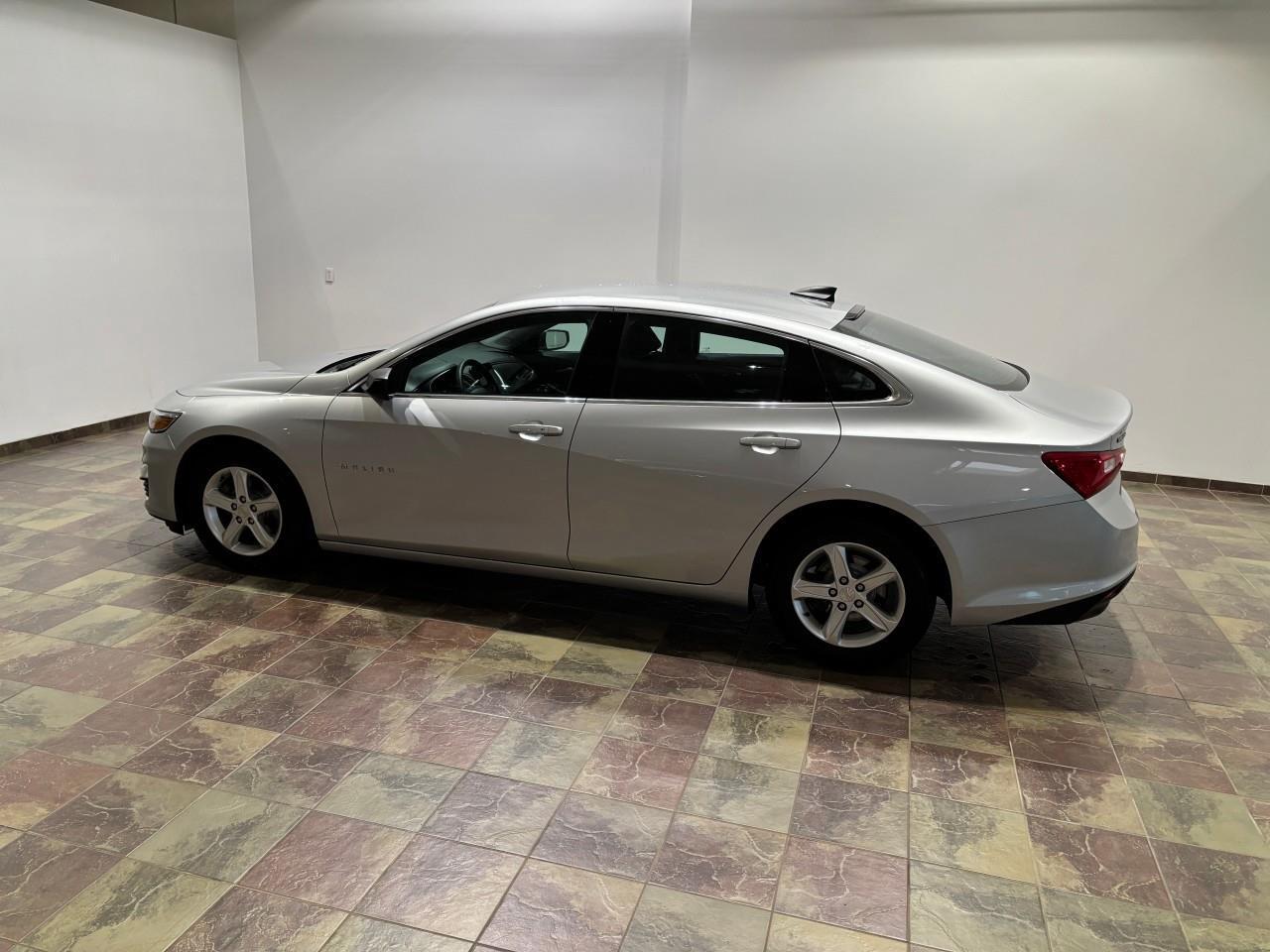 2021 Chevrolet Malibu LS Photo