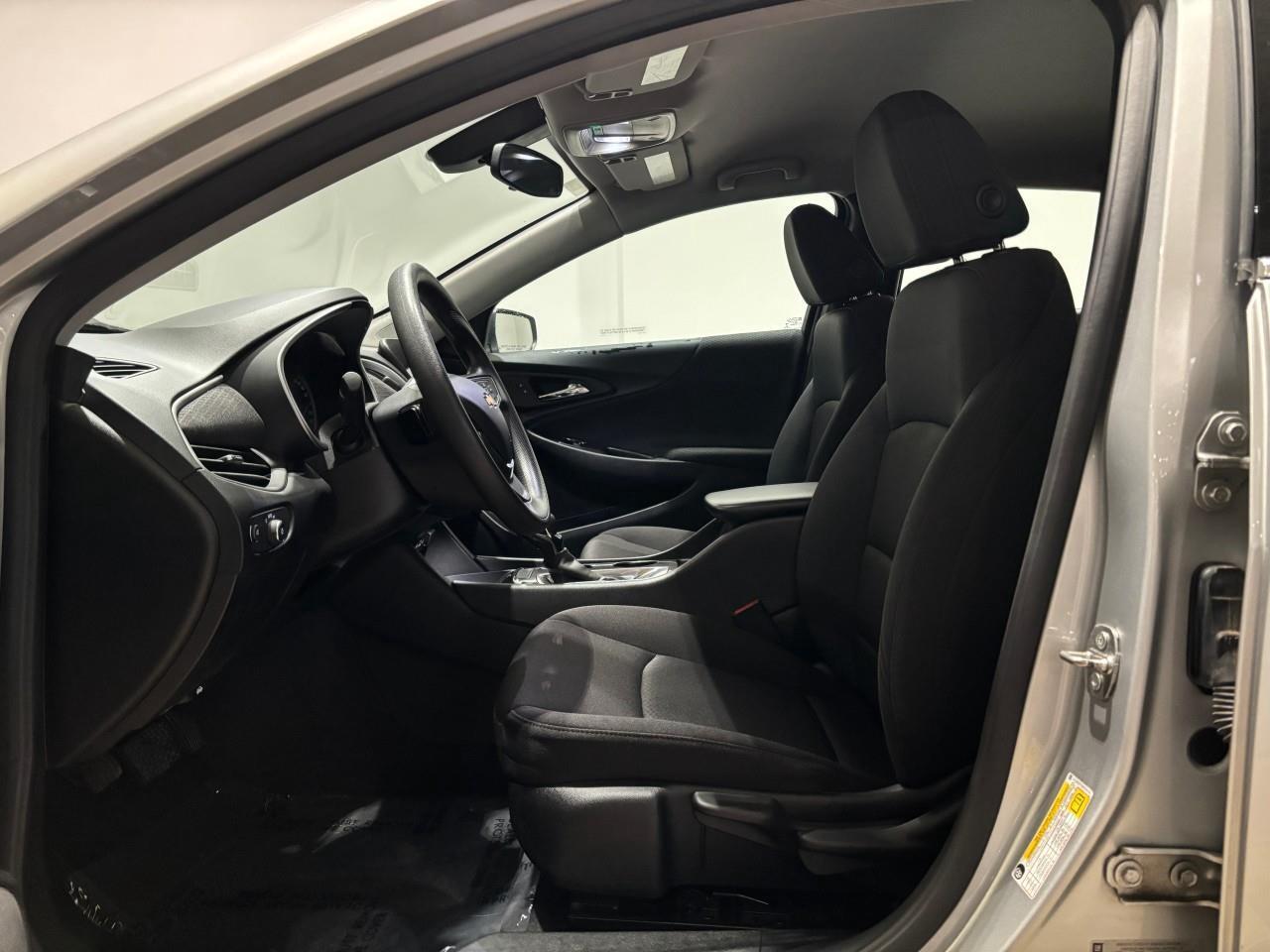 2021 Chevrolet Malibu LS Photo