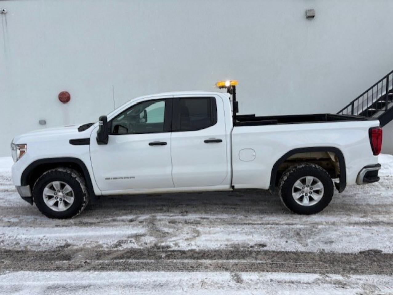 2020 GMC Sierra 1500 4WD V8 5.3L DOUBLE CAB **NEW TIRES-TRANSMISSION** Photo