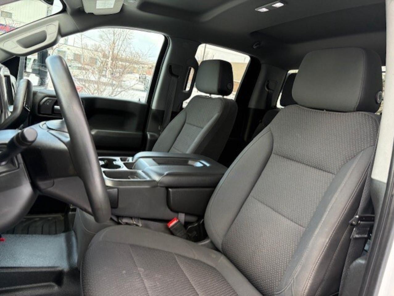 2020 GMC Sierra 1500 4WD V8 5.3L DOUBLE CAB **NEW TIRES-TRANSMISSION** Photo