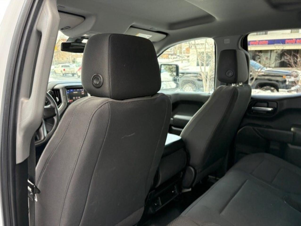 2020 GMC Sierra 1500 4WD V8 5.3L DOUBLE CAB **NEW TIRES-TRANSMISSION** Photo