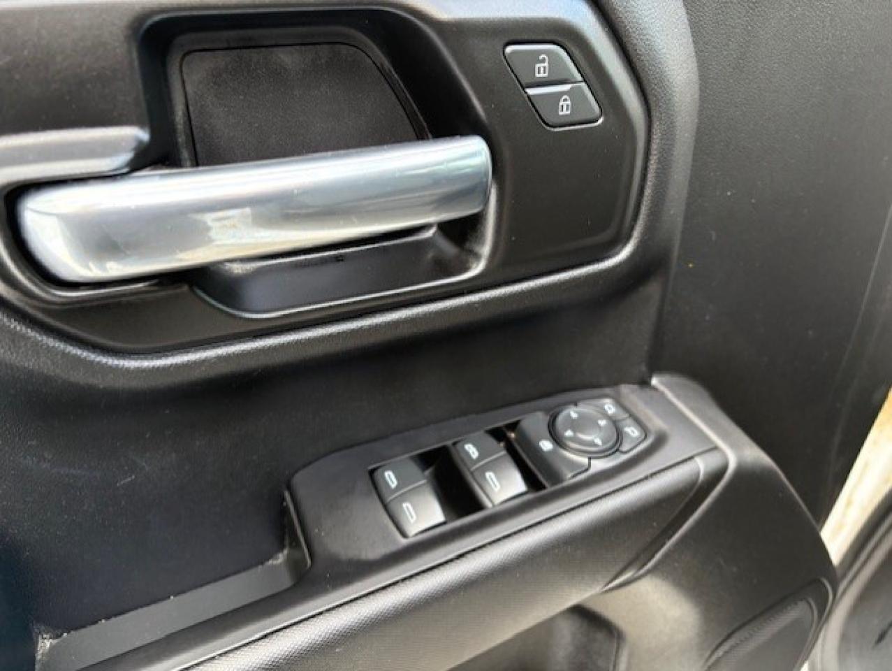 2020 GMC Sierra 1500 4WD V8 5.3L DOUBLE CAB **NEW TIRES-TRANSMISSION** Photo