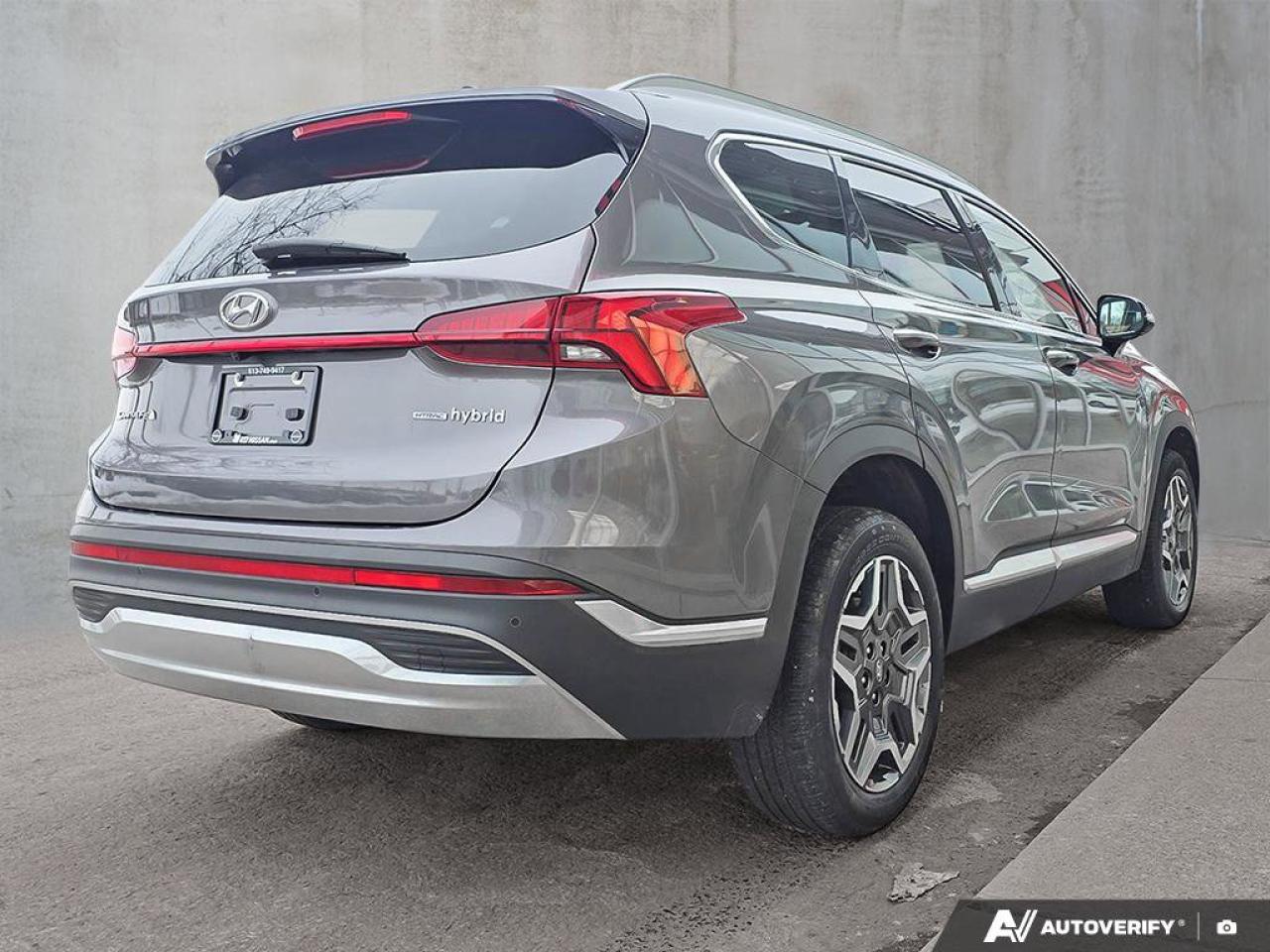2023 Hyundai Santa Fe Hybrid Luxury Photo4