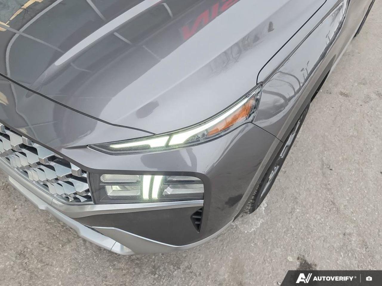 2023 Hyundai Santa Fe Hybrid Luxury Photo