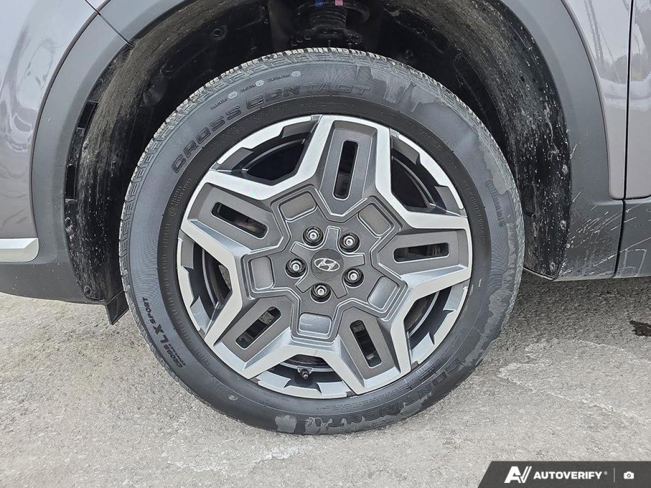 2023 Hyundai Santa Fe Hybrid Luxury Photo