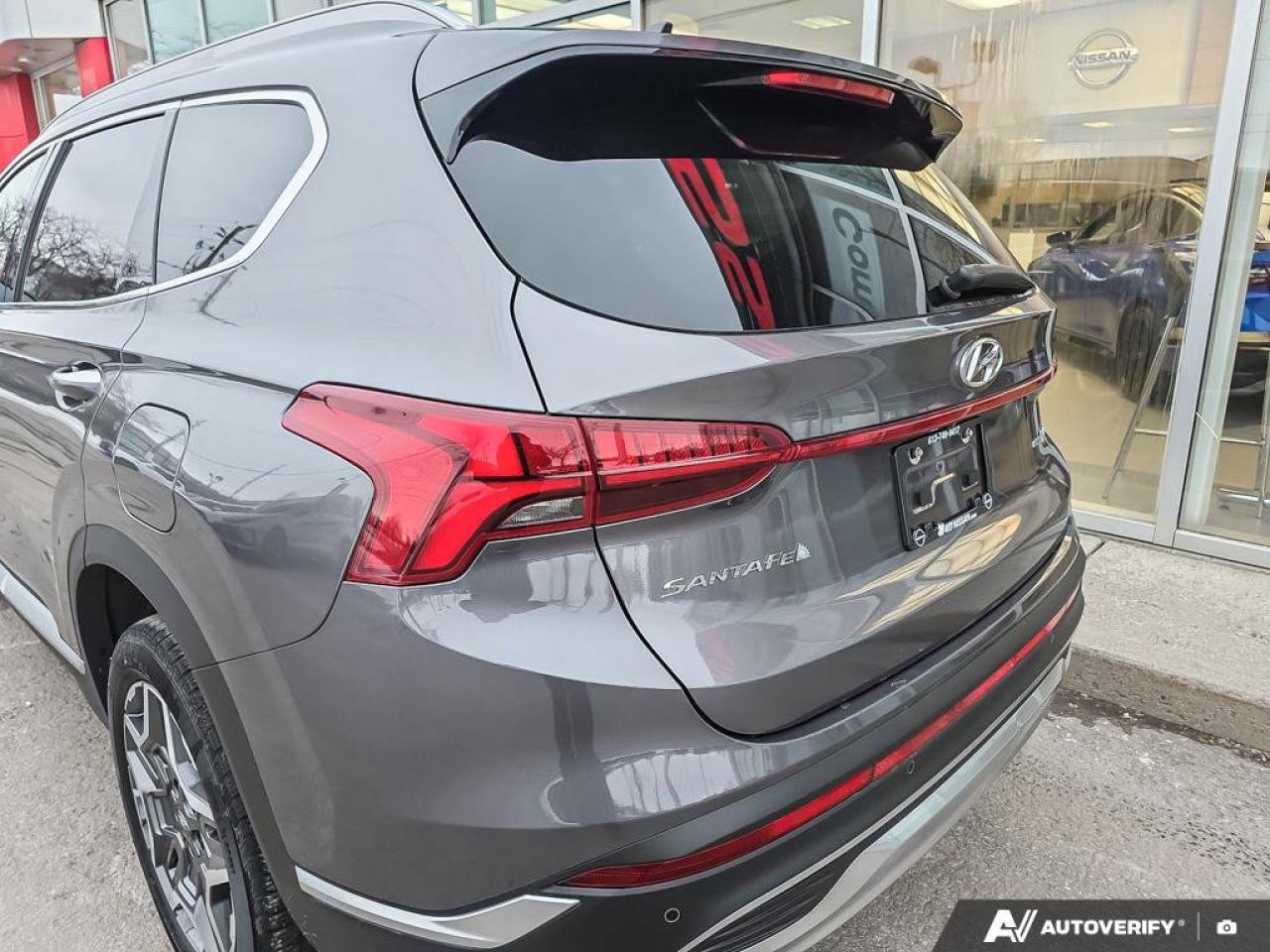 2023 Hyundai Santa Fe Hybrid Luxury Photo