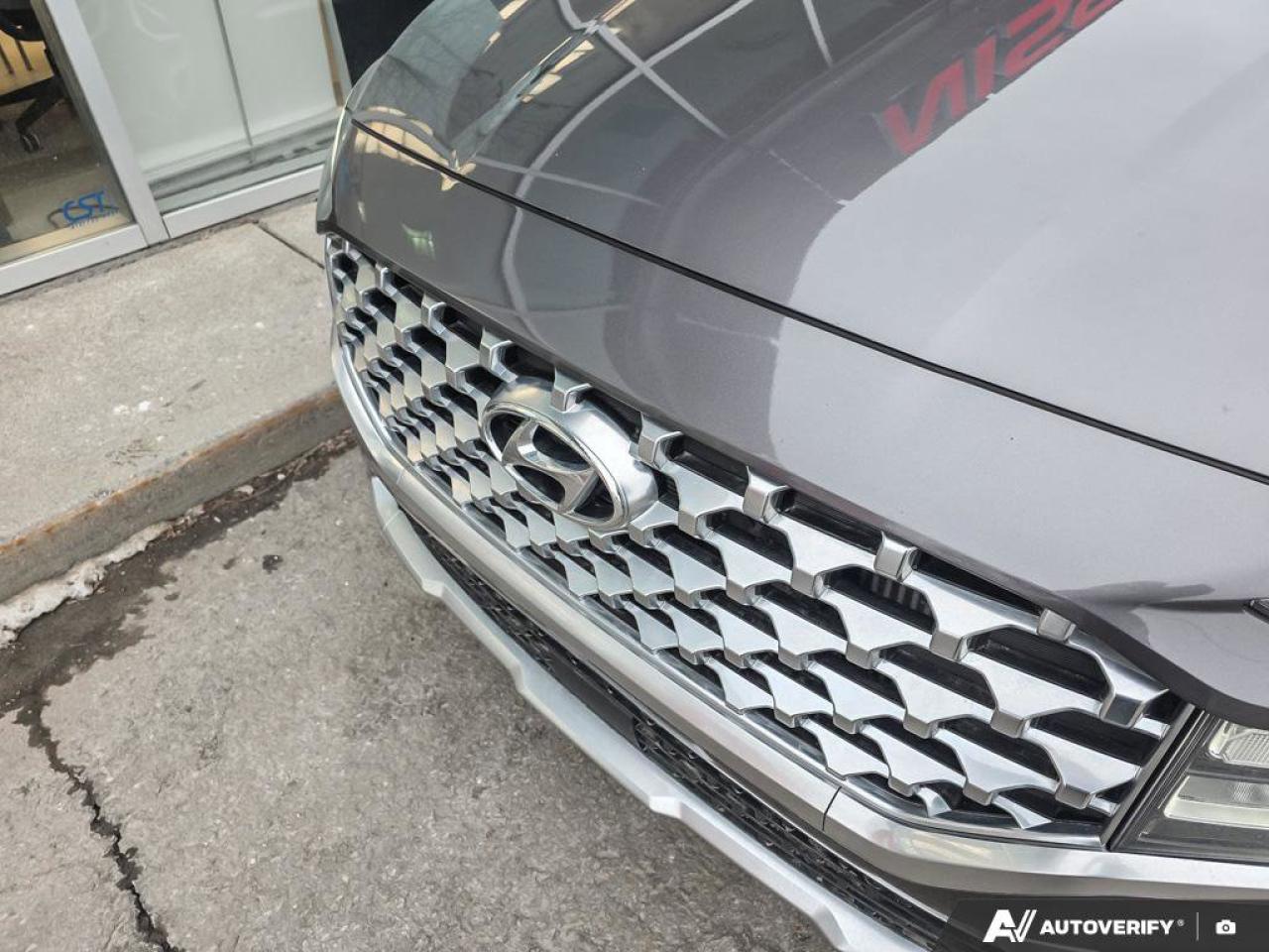 2023 Hyundai Santa Fe Hybrid Luxury Photo