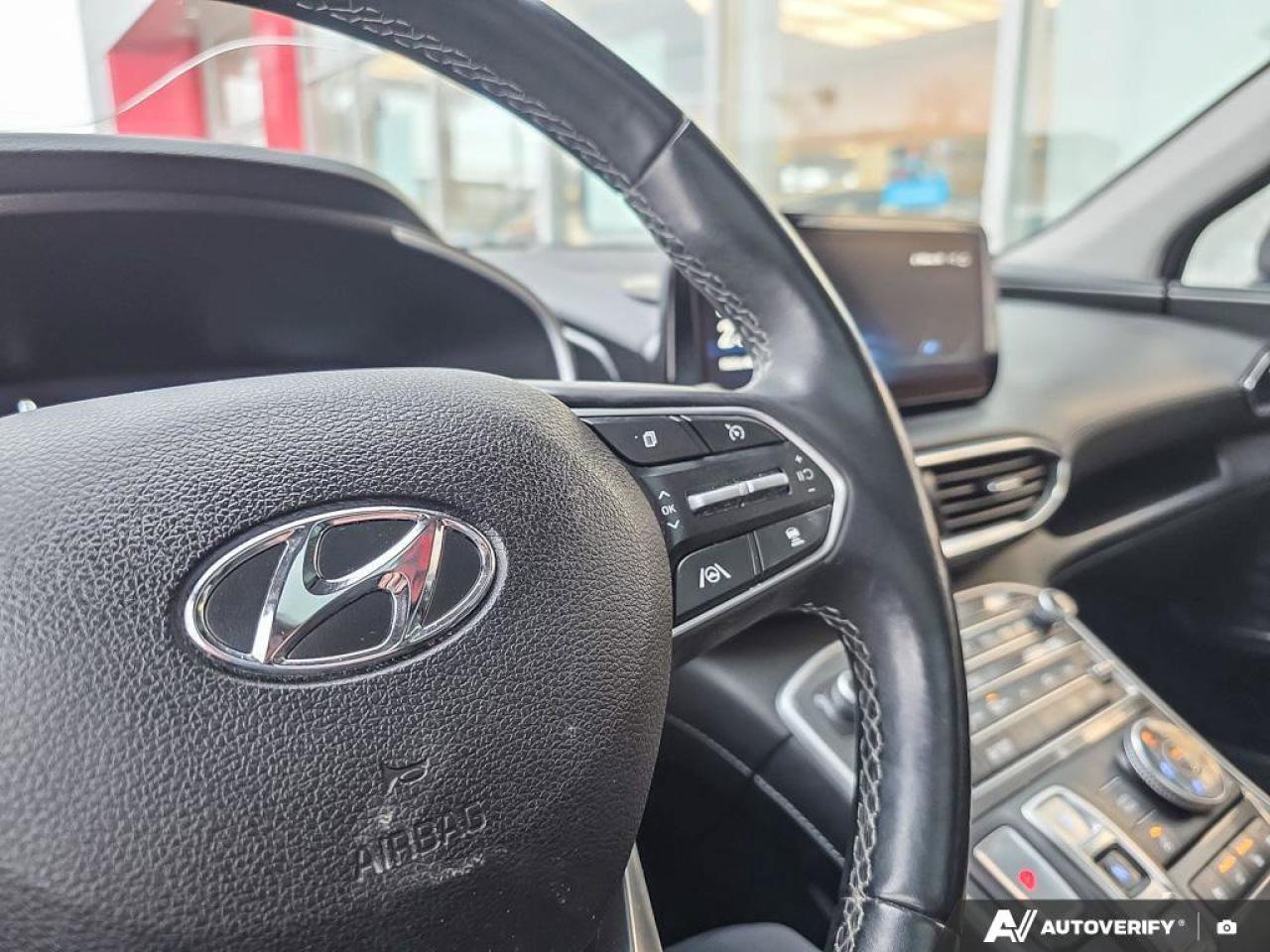 2023 Hyundai Santa Fe Hybrid Luxury Photo