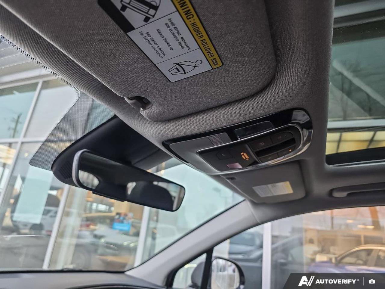 2023 Hyundai Santa Fe Hybrid Luxury Photo