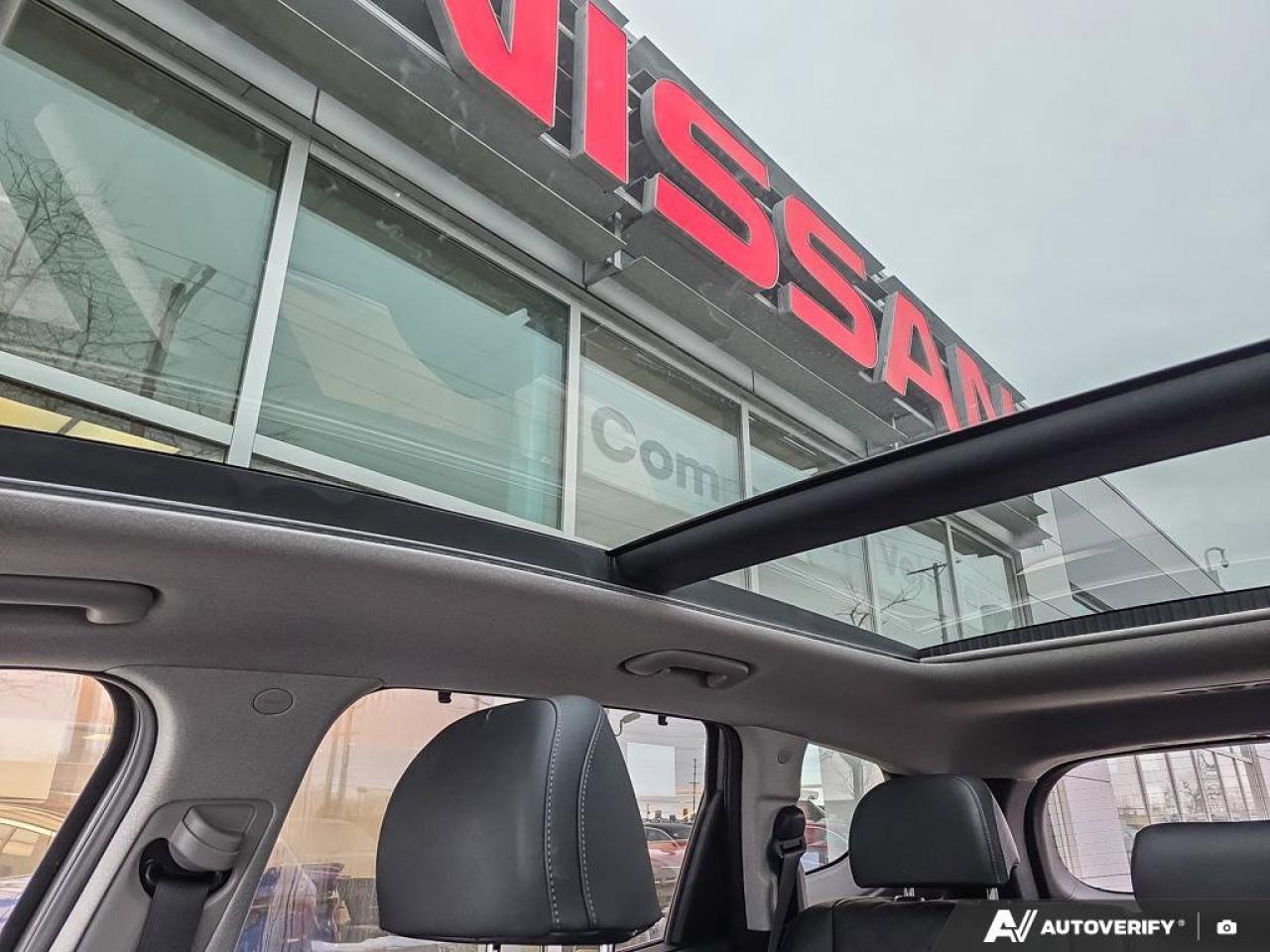 2023 Hyundai Santa Fe Hybrid Luxury Photo