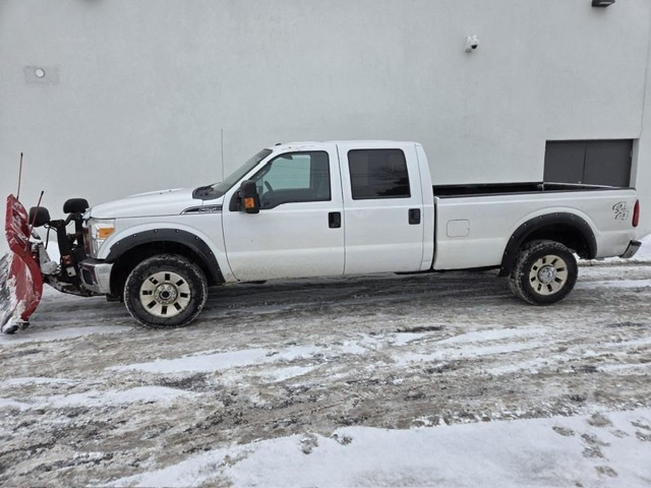2014 Ford F-250 XLT 4X4-BOSS V SNOW PLOW-CREW CAB-LONG BOX! Photo