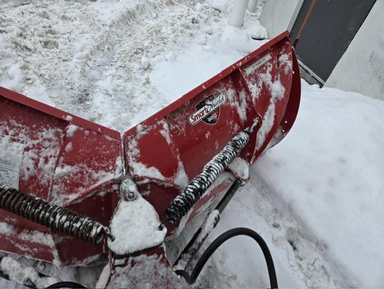 2014 Ford F-250 XLT 4X4-BOSS V SNOW PLOW-CREW CAB-LONG BOX! Photo