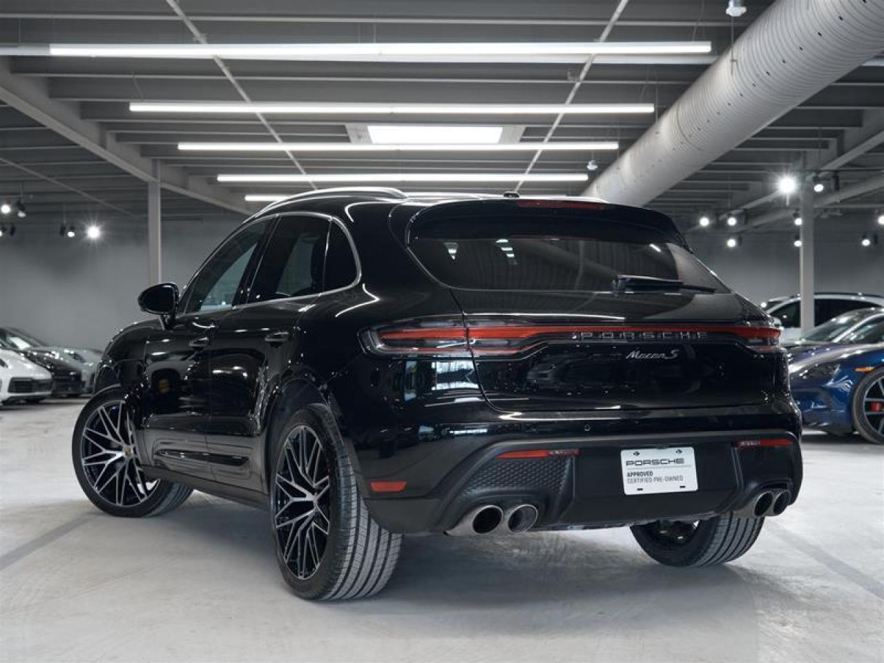 2023 Porsche Macan S Photo2